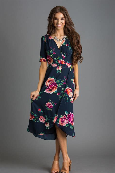 35 Best Floral Dress Ideas For Women Look More Pretty Wrap Dress