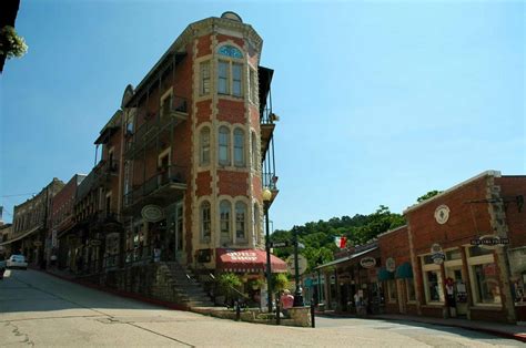 5 Amazing Things To Do In Eureka Springs Downtown Icy Tales