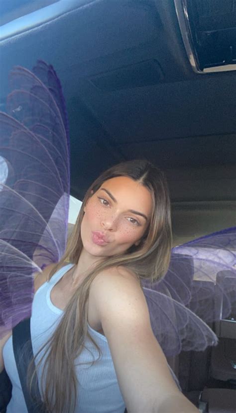 Kendall Jenner Took A Selfie To Prove How Long Her Hair S Grown Allure