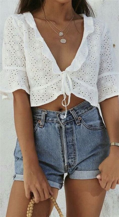 40 Hot Pants Outfits For Perfect Summer Ideas Summer Holiday Outfits