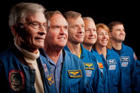 First And Last Space Shuttle Crews Meet For Bookend Photos Space