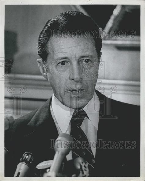 Casper Weinberger Us Secretary Defense New York Conference 1982