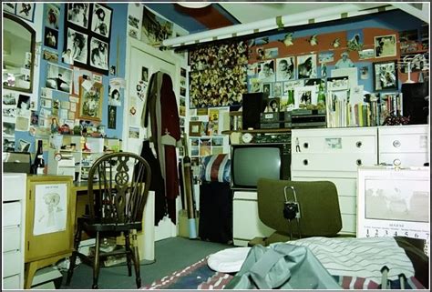Cool Photos Show What Bedrooms Of Teenagers Looked Like In The 1980s