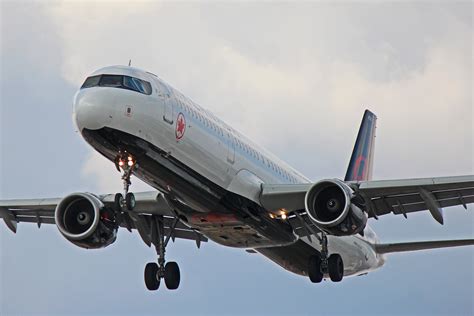 C-GJWI: Air Canada Airbus A321-200 (In Latest Livery)