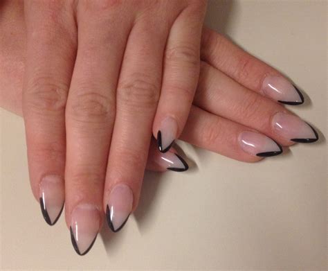 The Beauty of Life: Manicure Spotting: Michaela's Awesome Pointed