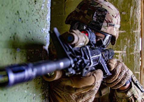 IVAS: How the U.S. Army Plans to Target and Kill the Enemy on the Battlefield | The National 