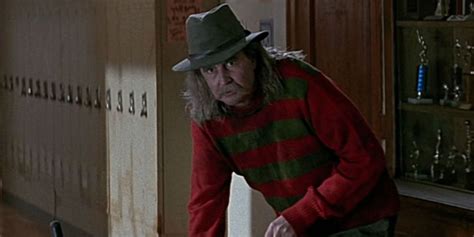 Scream Wes Cravens Cameo Is A Nightmare On Elm Street Tribute