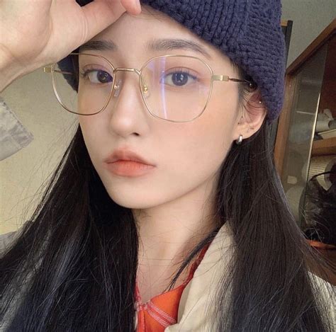 ↬｡ﾟ͏𝖼𝗋𝗎𝗇𝖼𝗁𝖼𝗋𝗎𝗇𝖼𝗁𝗂𝖾𝗌 Ulzzang Glasses Korean Glasses Beautiful Smile Cute Glasses Girl