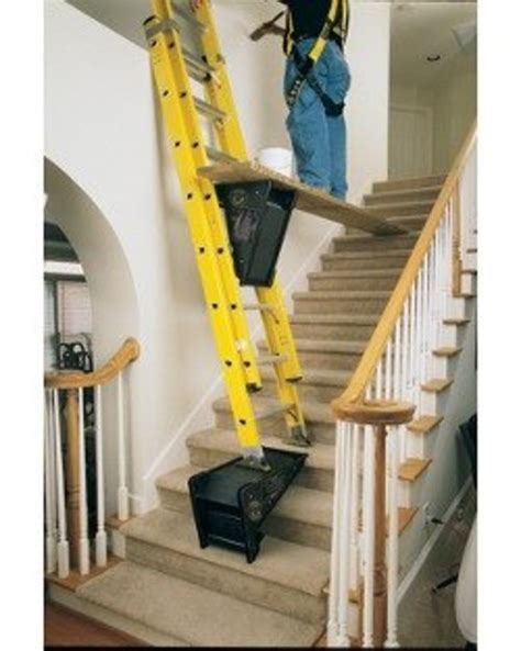 Professional Tips And Tricks For Painting Staircase Walls Dengarden