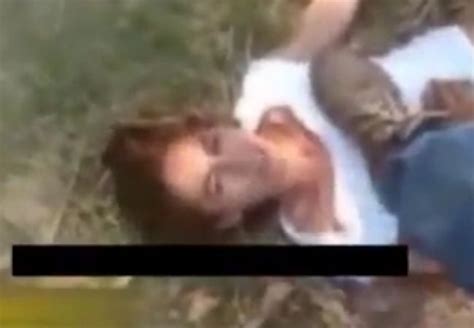 メキシコ 下半身裸の若い女性がバラバラに処刑される直前の映像 ポッカキット