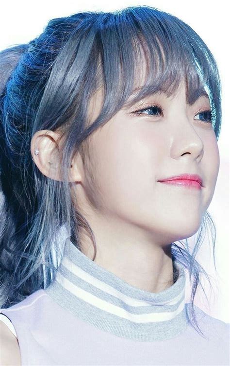 Wjsn Luda Very Important Person Pin Pics Air Force Blue Red Velvet