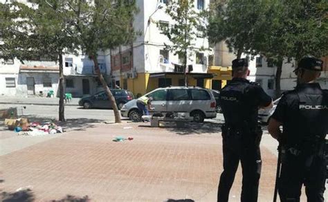 La Policía Local Málaga Goa Intercepta Dos Tabletas De Hachís En Un Vehículo De Palma Palmilla
