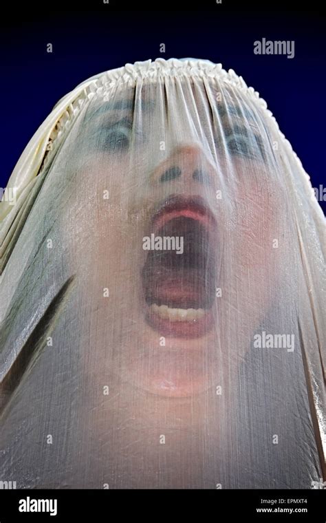 Girl Fear Scream Fotos Und Bildmaterial In Hoher Auflösung Alamy