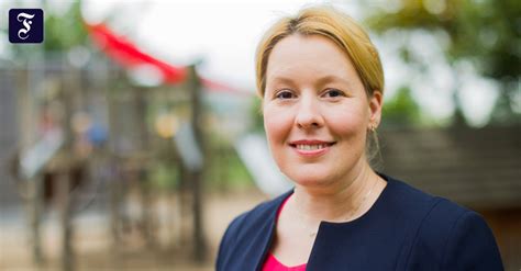 Forumsdiskussionen mit den wörtern familienminister in der überschrift Familienministerin Giffey will weniger Gewinn für Pflegeheime