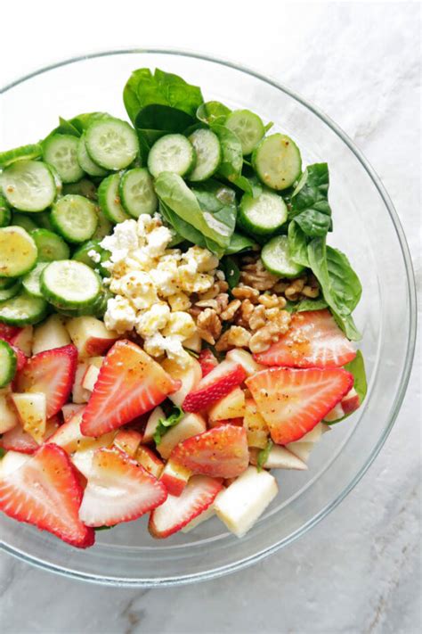 15 Vegetarian Main Dish Salad Recipes