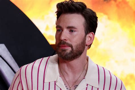 Chris Evans Named People Magazines Sexiest Man Alive Inquirer