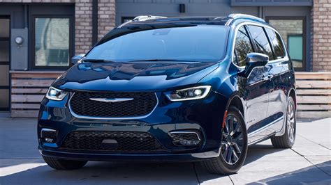 2021 Chrysler Pacifica Minivan Receives Top Safety Pick Rating