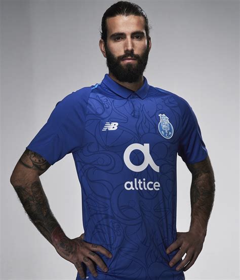 Run by the união ciclista de sobrado based in sobrado, valongo, portugal, its title sponsors are clothing brand w52, and sports club fc porto. FC Porto 2018-19 New Balance Third Kit | 18/19 Kits | Football shirt blog