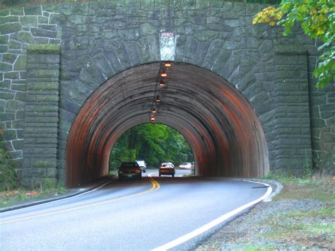 Bridgehunter.com | Burnside Tunnel
