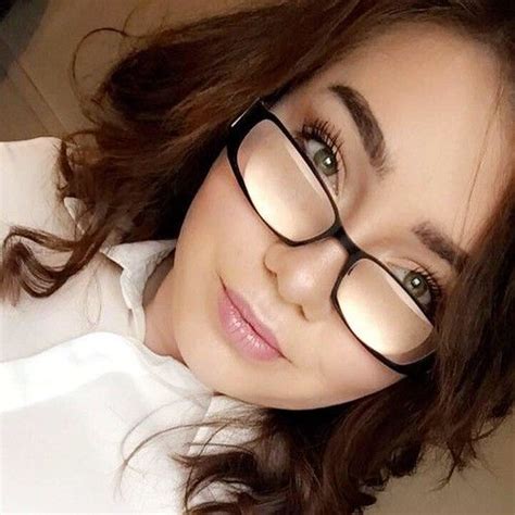 Stunning Brunette Girl With Strong Glasses With Thick Lenses In 2022
