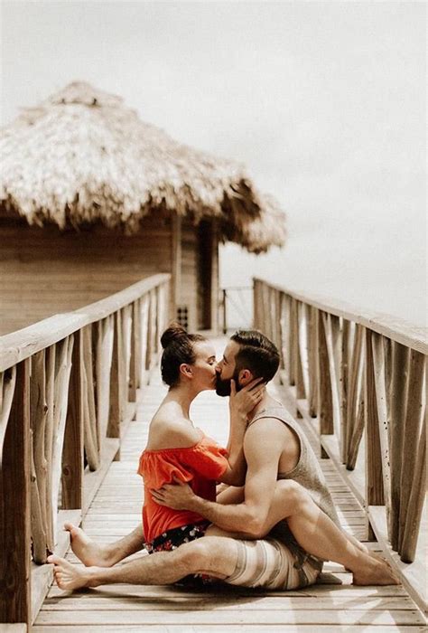 30 honeymoon photo ideas for unforgettable memories honeymoon photography beach wedding