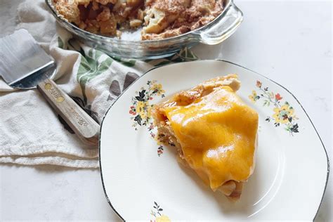 How To Make Apple Pie With Cheese Cheddar On Top Yum