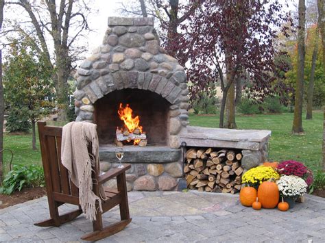 Outdoor Fireplaces Fire Pits And Kitchens Green Meadows Inc