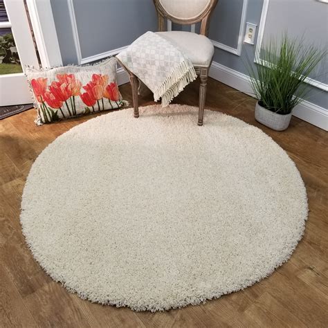 Maxy Home Bella Solid Ivory 5 Ft Round Shag Area Rug