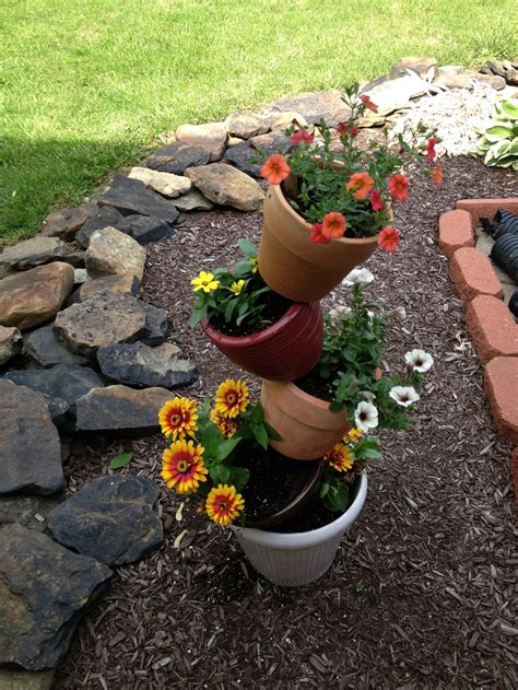 Cool Stacked Flower Pots Flower Pots Outdoor Porch Flowers