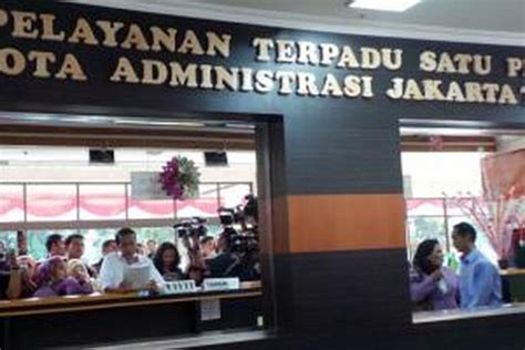 Permohonan izin karena tidak dapat masuk kerja dengan menyebutkan alasan tertentu. Contoh Surat Izin Tidak Masuk Kuliah Karena Tugas Kantor