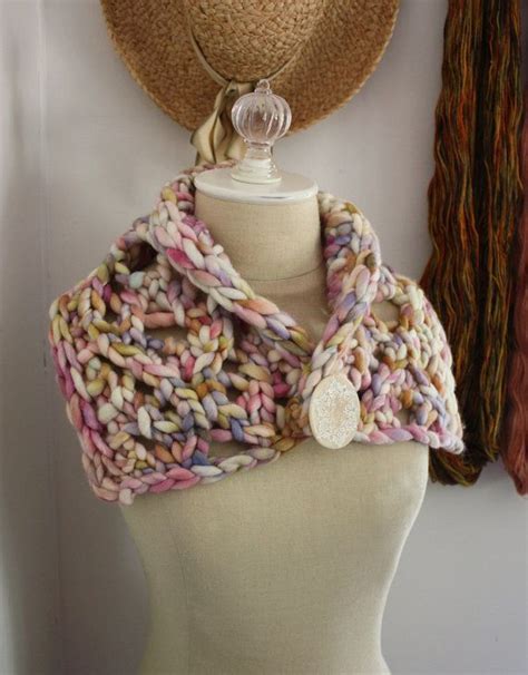The stitch makes it nice and warm, but the color will remind you of summer. Knitting Pattern / Neckwarmer Cowl Chunky Super Bulky Knit ...
