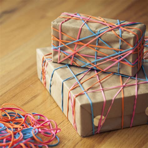 She trained our dog with a clicker a few years ago, so thought this was a great idea! Creative Ideas for Gift Wrapping by angryelf