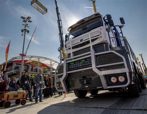 263 Tonnen 2300 Ps Der Größte Radlader Der Welt