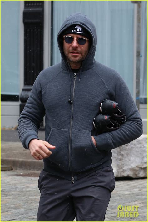 Bradley Cooper Steps Out After Suki Waterhouse Split Photo Bradley Cooper Photos