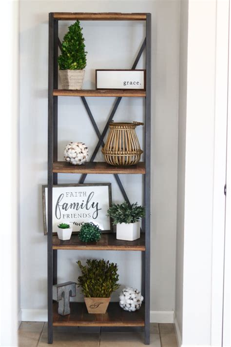 Modern farmhouse decor is warm, inviting and cozy. Entryway Decorating Ideas | Modern Farmhouse Decor﻿ - A ...