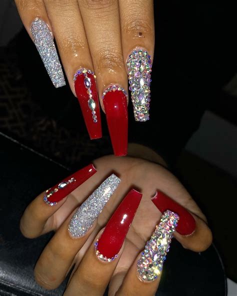Pin By Dasia Bain On Nails Burgundy Acrylic Nails Red And Silver
