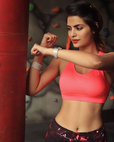hot pics sonali raut seen in a very sexy style these pictures are going viral the state