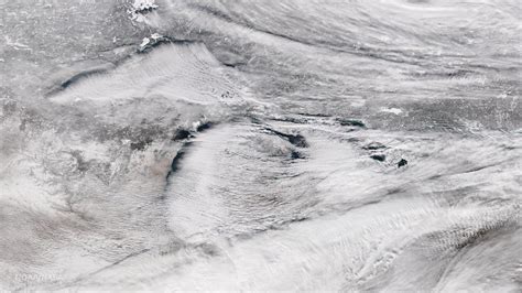 Great Lakes Bands Of Lake Effect Snow Drift Eastward