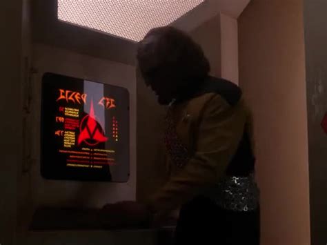 Yarn Incoming Message Star Trek The Next Generation 1987