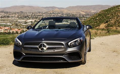 2017 Mercedes Benz Sl550 Emphasizes Luxury Style Pictures Roadshow
