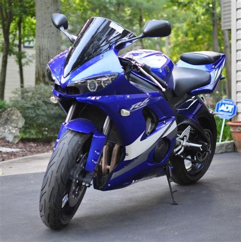Buy 2005 Blue Yamaha Yzf R6 Low Miles With Extras And On