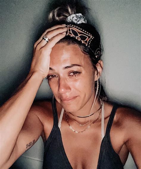 Jana Kramer Breaks Down In Tears And Admits Shes ‘exhausted As Son