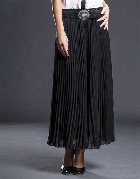 Black Long Pleated Skirt Roberto Verino