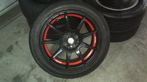 Pencuri ambik sport rim dan tayar ganti dengan batu bata.jadi nasihat saya pakailah lock nut tire yang mempunyai bunga pembuka yang tak sama ngan pembuka. Budak Jasin: Sport Rim untuk Wira