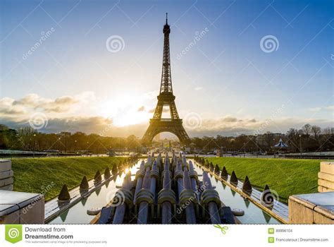 Eiffelturm Und Trocadero Bei Sonnenaufgang Paris Frankreich Stockfoto