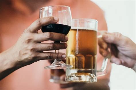 Beer Vs Wine Calories Which Drink Is More Fattening Wine Calories Beer Wine And Beer