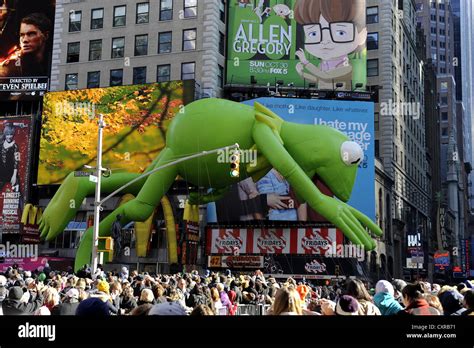 Thanksgiving Parade Kermit The Frog Times Square Broadway Midtown