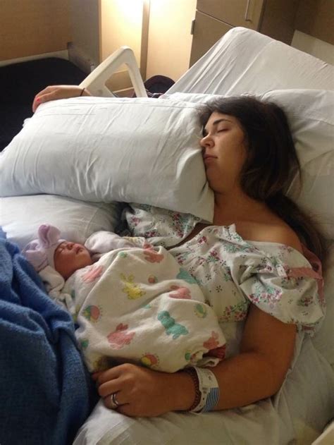 These Photos Of Actual Moms Immediately After Giving Birth Are Raw And Beautiful