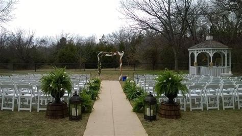 Find a wide range of wedding venues and ceremony locations, ideas and pictures of the perfect wedding venues at easy weddings. Wedding Ceremony and Reception Venues Dallas | Farmhouse ...