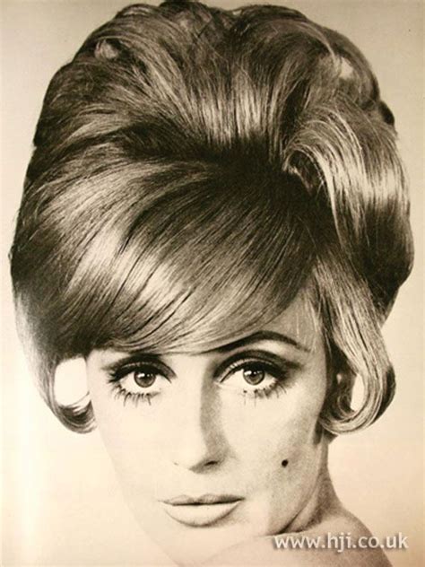 1968 waves smooth hairstyle bouffant hair retro inspired hair hairstyle gallery